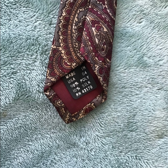 Egon von Furstenberg Paisley Necktie - Picture 4 of 5